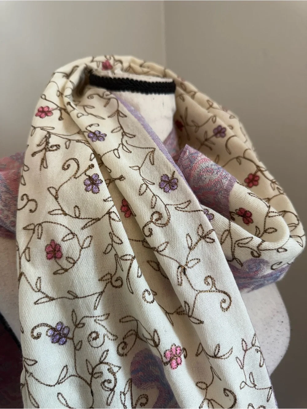 Abrol 100% Pure New Wool Shawl Pastel Paisley Floral Gold Thread Fringe Wrap